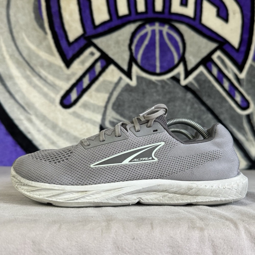 Size 10.5 - Altra Escalante 4 Women's Running Shoes Gray Foot Shape